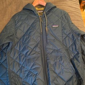 Patagonia Men's Diamond Quilted Bomber Hoody-Medium- Blue